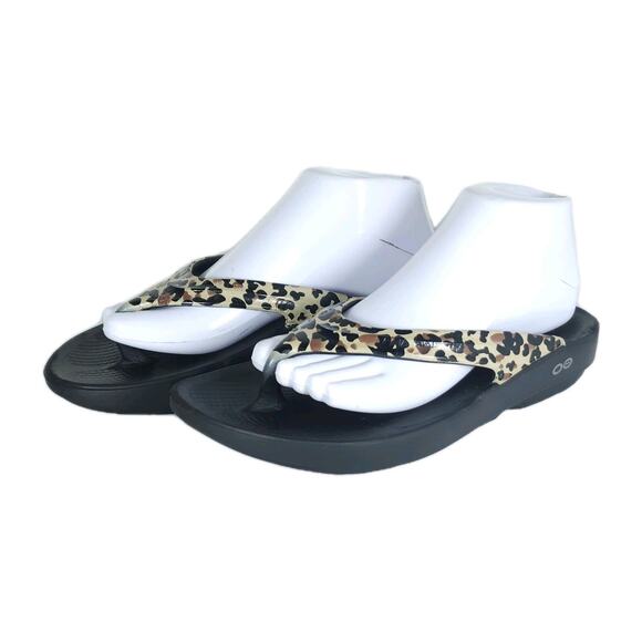 Oofos Women's OOLALA Luxe US9 Cheetah Slip-On Flat Thong Flip Flop Sandals - Picture 1 of 16